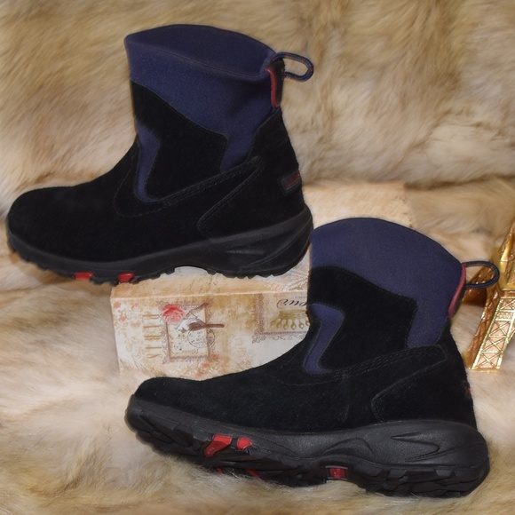 cushioned boots for womens